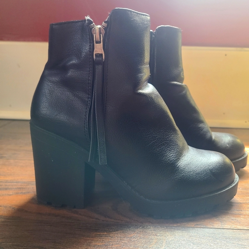Call It Spring Boots - Picture 2 of 6